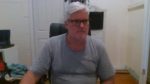 Snapshot of viper654321 chatting on 12.31.24 viper654321 online show from 12.31.24