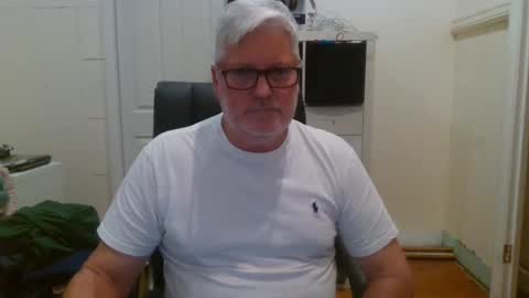 Snapshot of viper654321 chatting on 02.16.25 viper654321 online show from 02.16.25