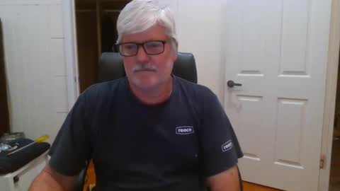 Snapshot of viper654321 chatting on 09.10.25 viper654321 online show from 09.10.25