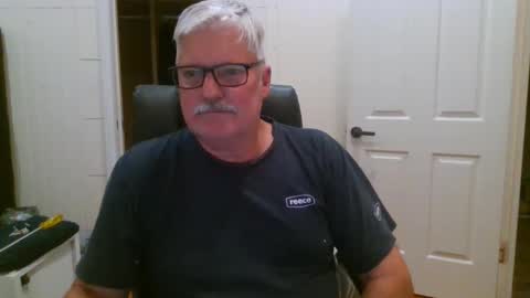 Snapshot of viper654321 chatting on 09.16.25 viper654321 online show from 09.16.25