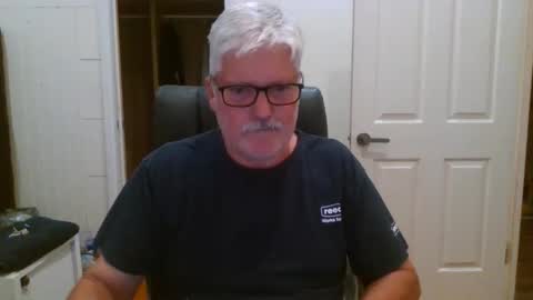 Snapshot of viper654321 chatting on 09.19.25 viper654321 online show from 09.19.25