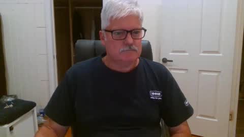 Snapshot of viper654321 chatting on 09.23.25 viper654321 online show from 09.23.25