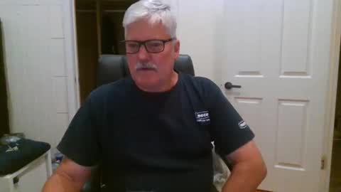 Snapshot of viper654321 chatting on 09.24.25 viper654321 online show from 09.24.25