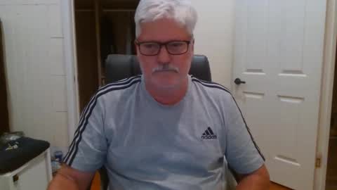 Snapshot of viper654321 chatting on 09.30.25 viper654321 online show from 09.30.25