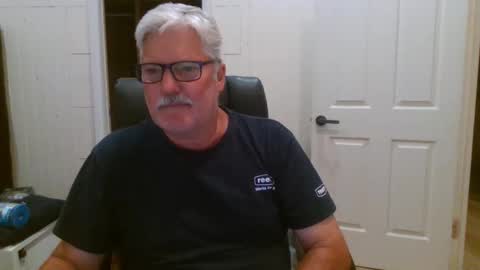 Snapshot of viper654321 chatting on 10.15.25 viper654321 online show from 10.15.25