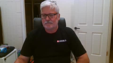 Snapshot of viper654321 chatting on 10.19.25 viper654321 online show from 10.19.25