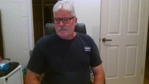 Snapshot of viper654321 chatting on 11.22.25 viper654321 online show from 11.22.25