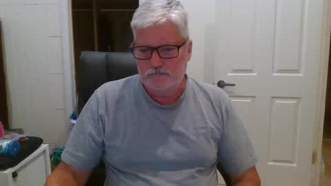 Snapshot of viper654321 chatting on 11.25.25 viper654321 online show from 11.25.25