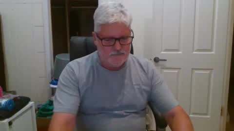 Snapshot of viper654321 chatting on 11.26.25 viper654321 online show from 11.26.25