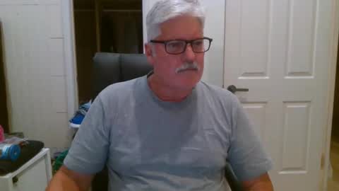 Snapshot of viper654321 chatting on 11.28.25 viper654321 online show from 11.28.25