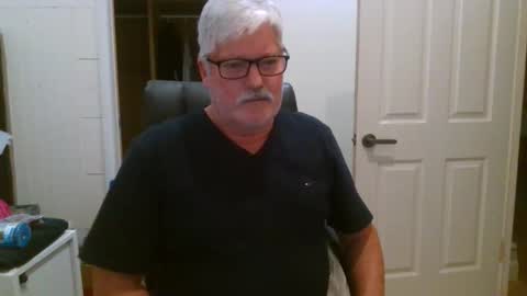 Snapshot of viper654321 chatting on 12.14.25 viper654321 online show from 12.14.25