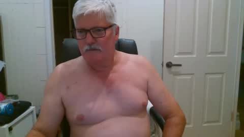 Snapshot of viper654321 chatting on 12.19.25 viper654321 online show from 12.19.25