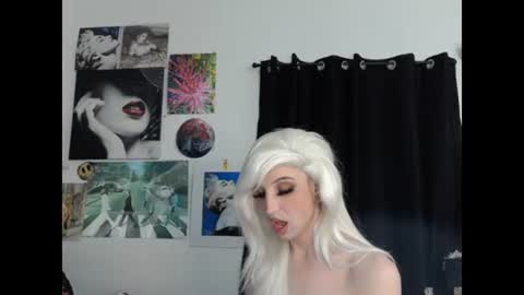 Snapshot of viperthedoll chatting on 06.23.26 Viper online show from 06.23.26