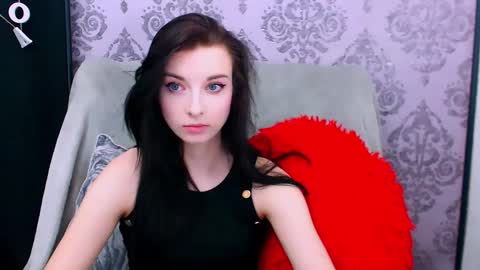Snapshot of virgiluna chatting on 05.24.26 VirginLuna online show from 05.24.26