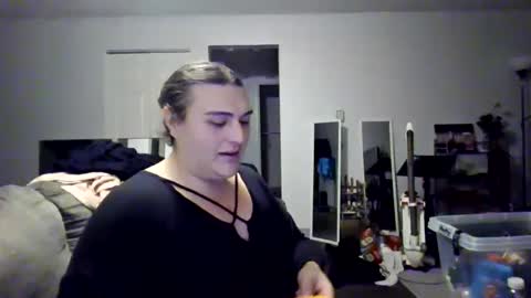 Snapshot of virgorian_enigma chatting on 09.16.25 priscilla online show from 09.16.25