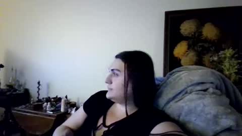 Snapshot of virgorian_enigma chatting on 04.25.26 priscilla online show from 04.25.26