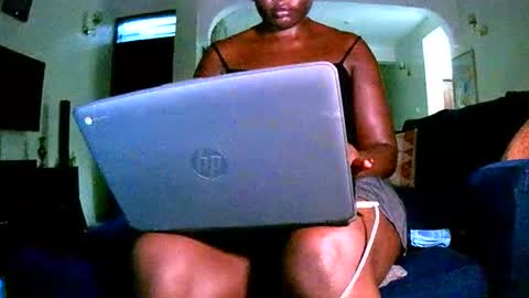 Snapshot of virtual_wifey chatting on 12.12.24 Your Virtual Wife online show from 12.12.24