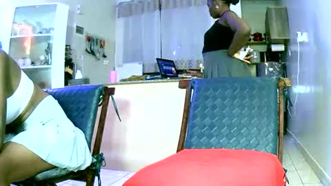 Snapshot of virtual_wifey chatting on 12.18.24 Your Virtual Wife online show from 12.18.24