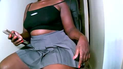 Snapshot of virtual_wifey chatting on 03.07.25 Your Virtual Wife online show from 03.07.25