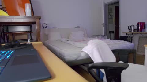 viahuer7 online show from 04.02.26