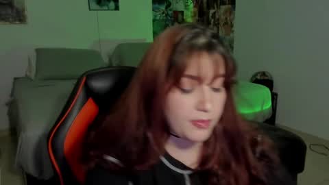 Snapshot of vitaxviper chatting on 02.08.25 Vit a Viper online show from 02.08.25