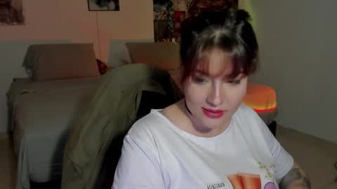 Snapshot of vitaxviper chatting on 02.10.25 Vit a Viper online show from 02.10.25