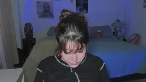 Snapshot of vitaxviper chatting on 02.17.25 Vit a Viper online show from 02.17.25