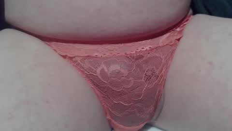 Snapshot of vitel2000 chatting on 11.24.25 Marie online show from 11.24.25