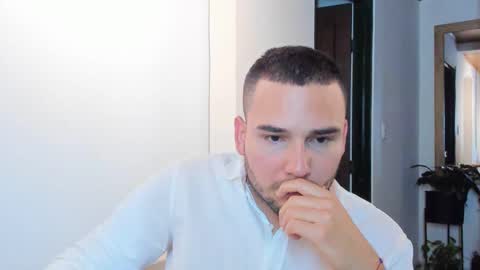 Vito Ferrer online show from 02.19.25