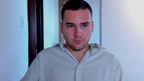 Vito Ferrer online show from 02.25.25