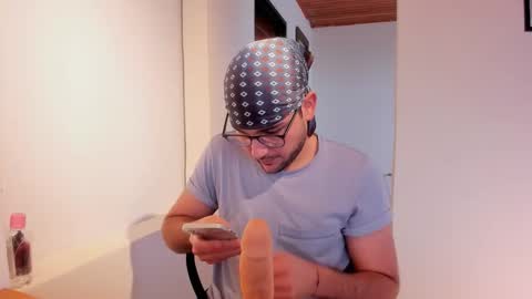 Vito Ferrer online show from 10.18.25