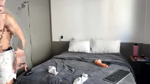 vitoraugustoxxx online show from 10.17.25