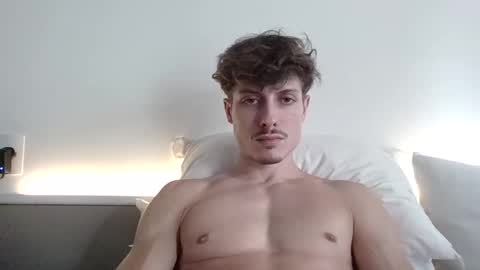 vitoraugustoxxx online show from 10.26.25