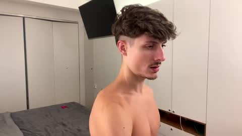 vitoraugustoxxx online show from 12.17.25