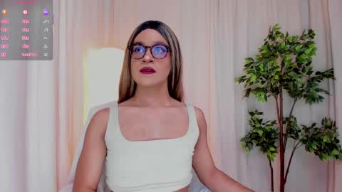 Snapshot of vitta_alfayed chatting on 03.09.25 VittaaaPlease help me with your thumbs up its important online show from 03.09.25