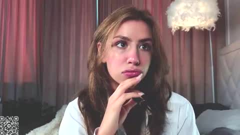 Snapshot of vivi_ennes chatting on 09.13.25 You like my friends can call me LUNA This is my first day here online show from 09.13.25