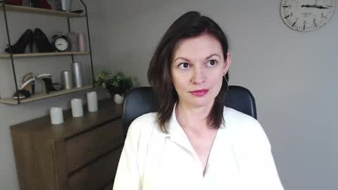 Vivian online show from 02.03.25