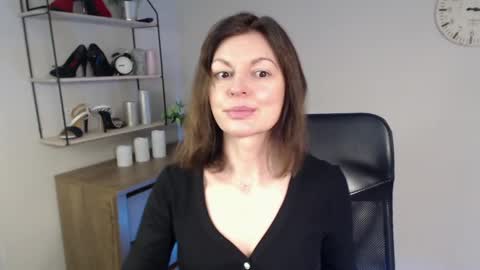 Vivian online show from 02.12.25