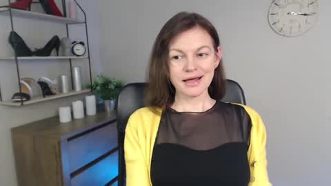 Vivian online show from 03.04.25