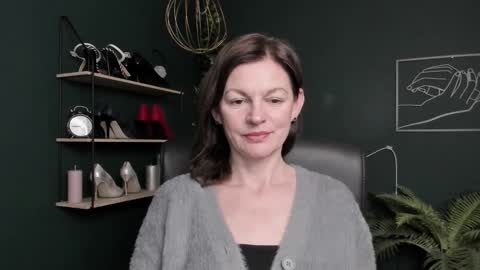 Vivian online show from 10.28.25