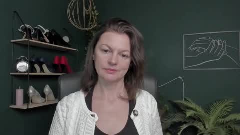 Vivian online show from 11.10.25