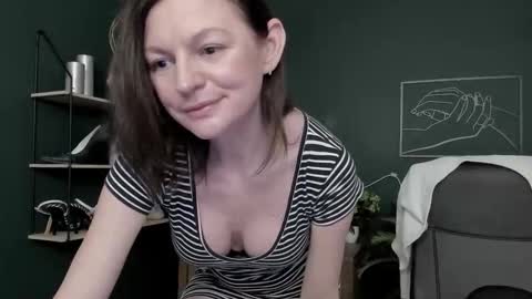 Vivian online show from 02.07.26