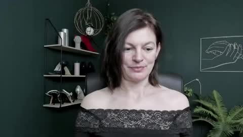 Vivian online show from 04.15.26