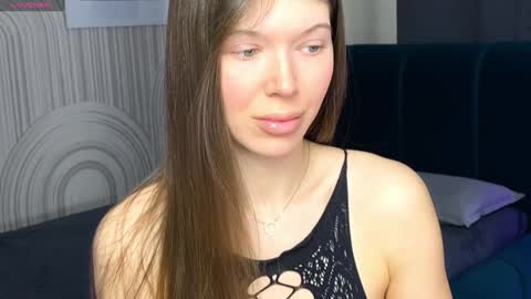 Vivian Evans online show from 02.07.25