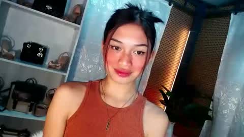 Vivian online show from 01.06.25