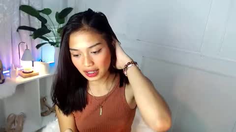 Vivian online show from 01.30.25