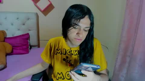 instagram Viviana73215 online show from 12.20.24