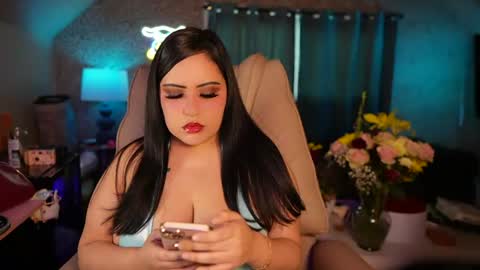 Snapshot of vivianaortega chatting on 06.21.26 Vivi online show from 06.21.26