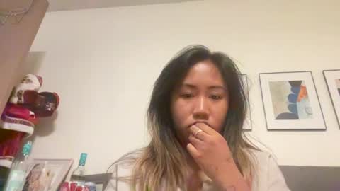Snapshot of viviandela97 chatting on 06.17.26 viviandela97 online show from 06.17.26