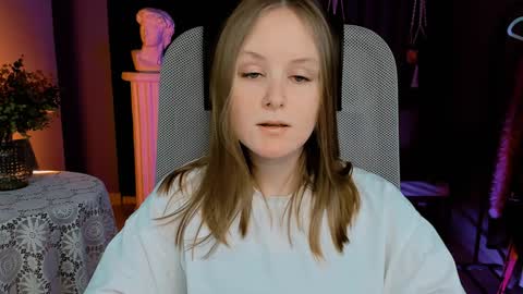 Vivien online show from 01.10.25